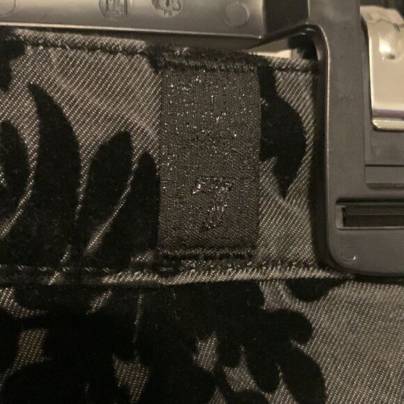 7 for all mankind EUC gray with black velour detail skinny jeans Size 24 - Picture 6 of 7